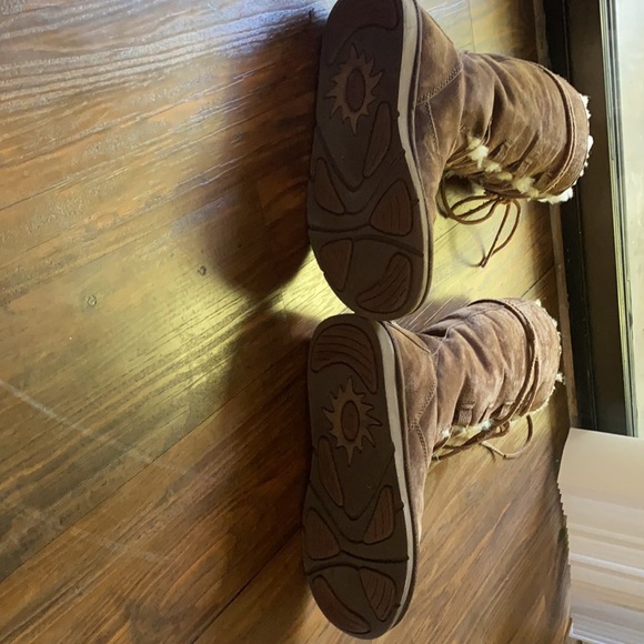 Widely suede boots UGGS size 9 - Picture 3 of 6
